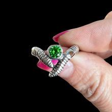 Load image into Gallery viewer, Chevron Gem Worm Ring